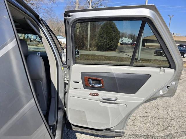 Photo of 2006 Silver Smoke Cadillac SRX