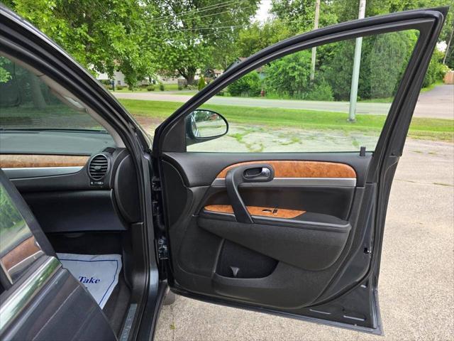 Photo of 2012 Pewter Buick Enclave