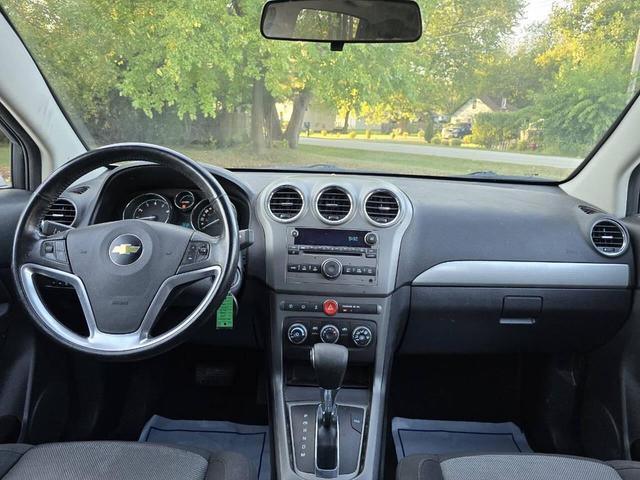 Photo of 2012 Silver Ice Metallic Chevrolet Captiva Sport