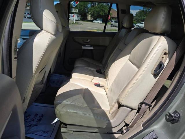 Photo of 2006 Gold Volvo XC90