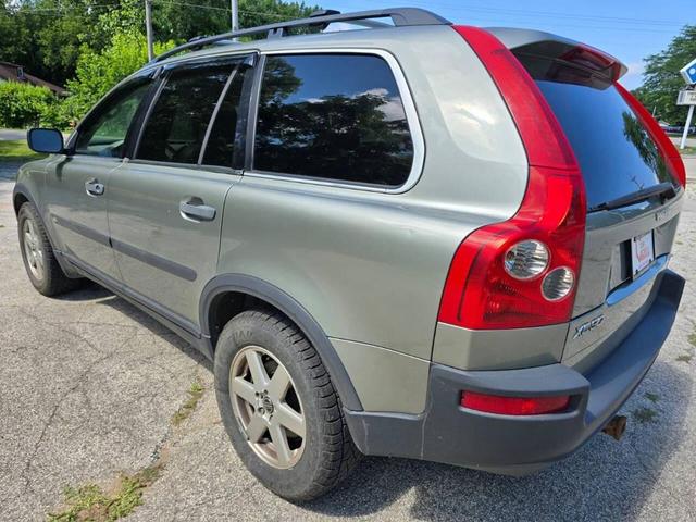 Photo of 2006 Gold Volvo XC90