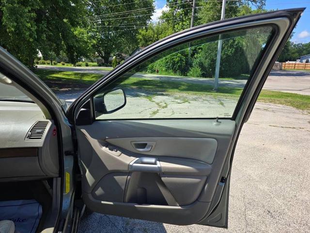 Photo of 2006 Gold Volvo XC90