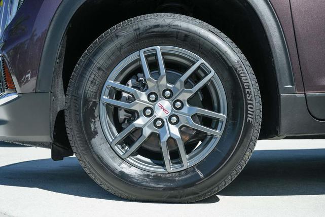 Photo of 2025 Crystal Metallic GMC Acadia