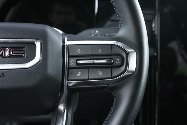 Photo of 2025 Crystal Metallic GMC Acadia