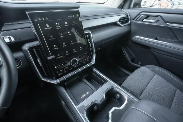 Photo of 2025 Crystal Metallic GMC Acadia