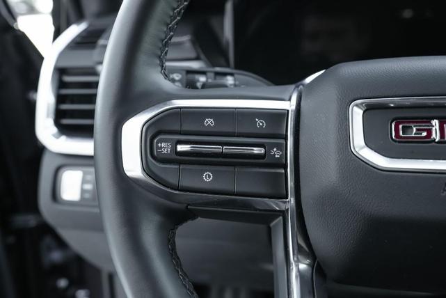 Photo of 2025 Crystal Metallic GMC Acadia