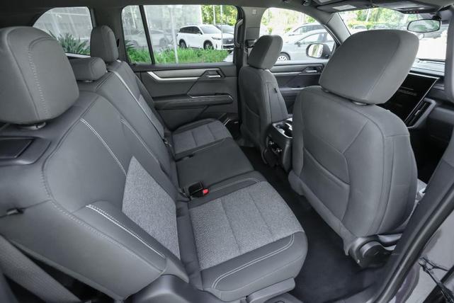 Photo of 2025 Crystal Metallic GMC Acadia