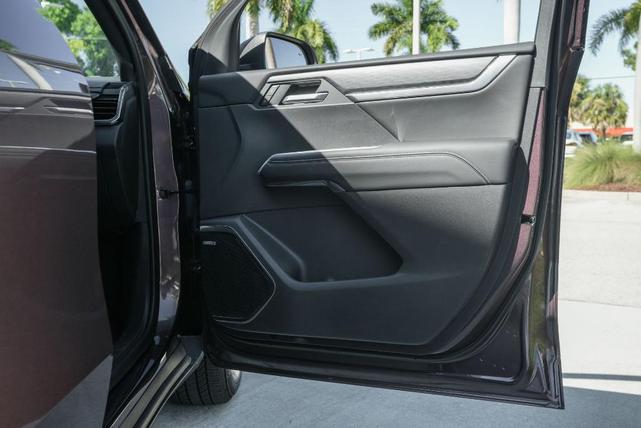 Photo of 2025 Crystal Metallic GMC Acadia