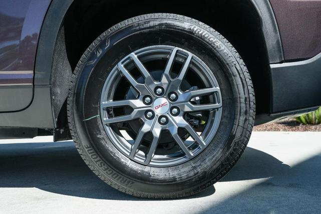 Photo of 2025 Crystal Metallic GMC Acadia