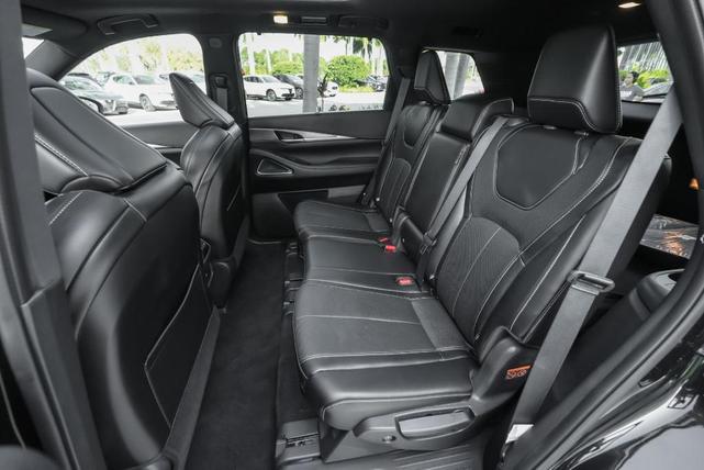 Photo of 2025 Diamond Black INFINITI QX60