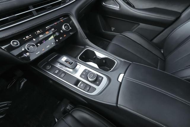 Photo of 2025 Diamond Black INFINITI QX60