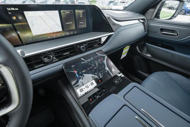 Photo of 2026 Diamond Black INFINITI QX80