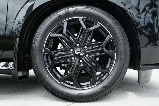 Photo of 2026 Diamond Black INFINITI QX80
