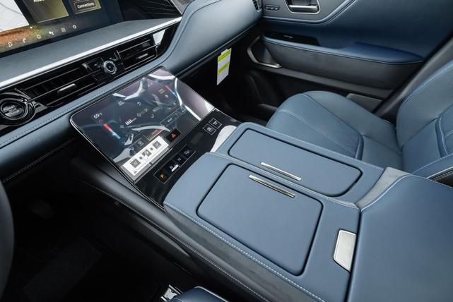 Photo of 2026 Diamond Black INFINITI QX80