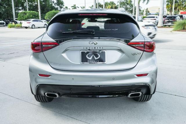 Photo of 2018 Blade Silver INFINITI QX30