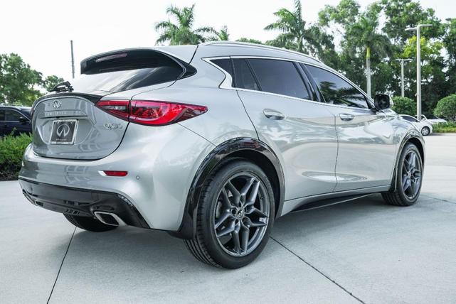 Photo of 2018 Blade Silver INFINITI QX30