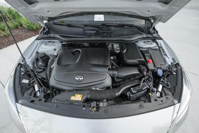 Photo of 2018 Blade Silver INFINITI QX30