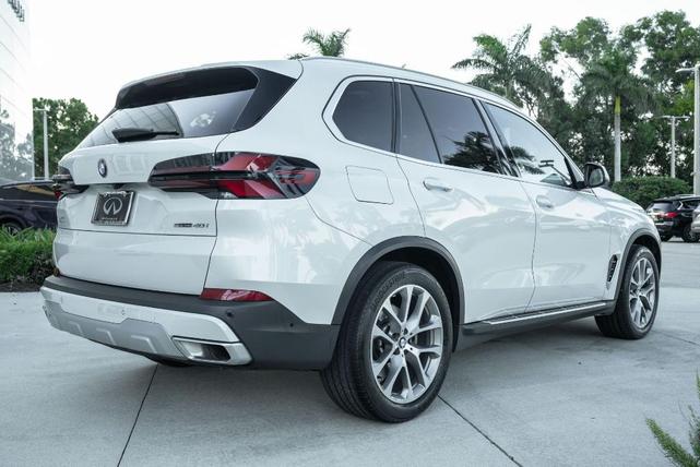 Photo of 2024 Mineral White Metallic BMW X5