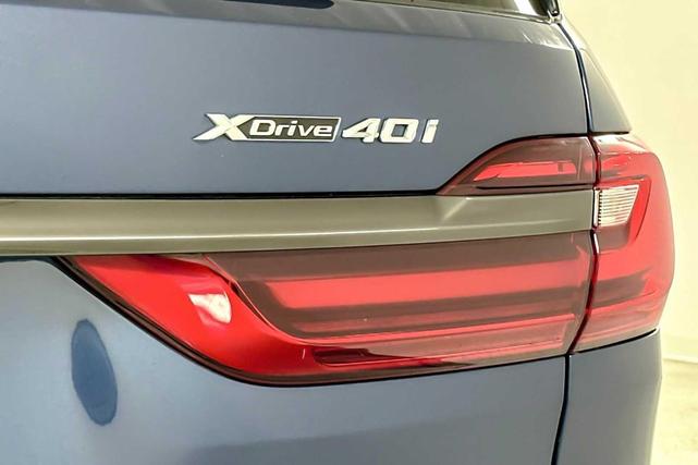 Photo of 2022 Phytonic Blue Metallic BMW X7