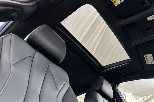 Photo of 2023 Apex Blue Pearl Acura Integra
