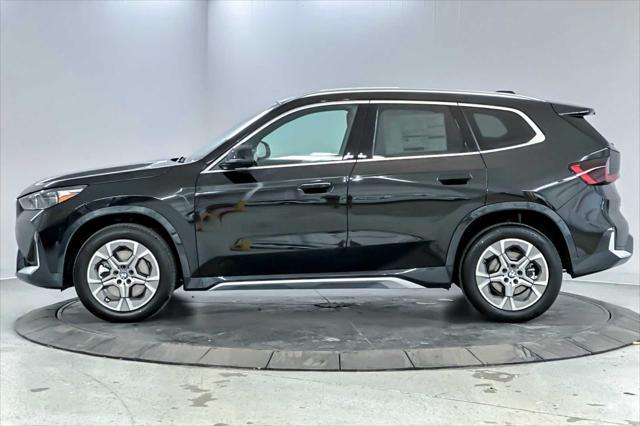 Photo of 2025 Black Sapphire Metallic BMW X1