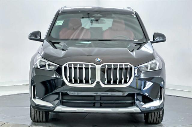 Photo of 2025 Black Sapphire Metallic BMW X1