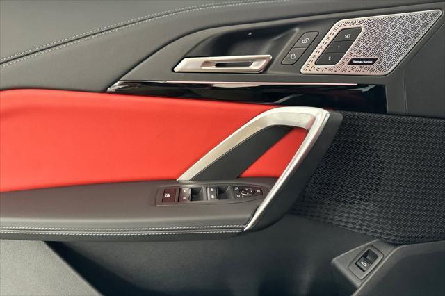 Photo of 2025 Black Sapphire Metallic BMW X1