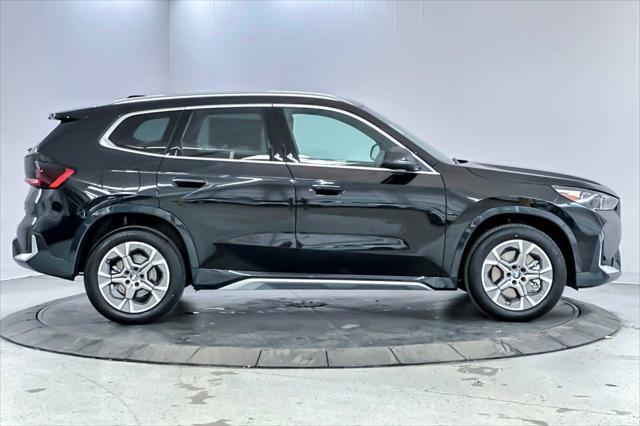 Photo of 2025 Black Sapphire Metallic BMW X1