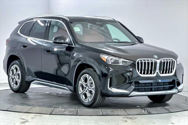 Photo of 2025 Black Sapphire Metallic BMW X1