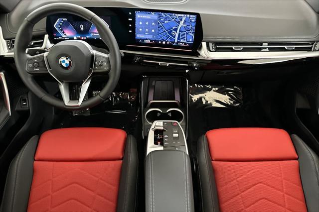Photo of 2025 Black Sapphire Metallic BMW X1