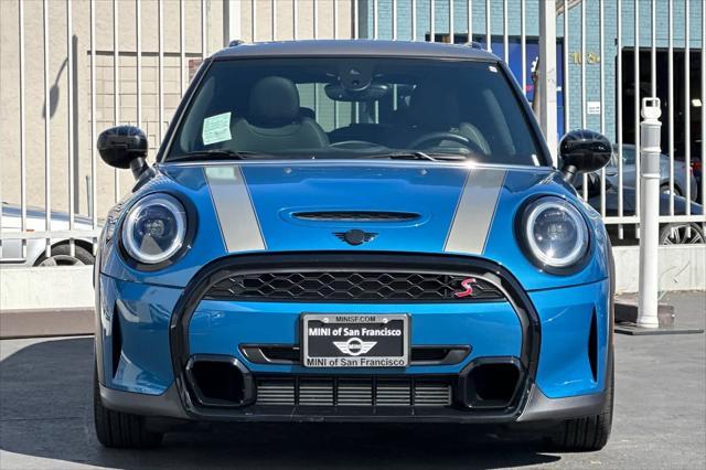 Photo of 2022 Island Blue Metallic MINI Hardtop