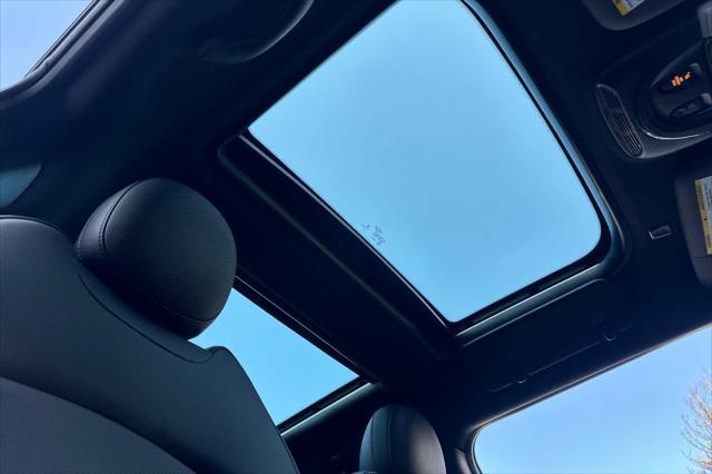 Photo of 2022 Island Blue Metallic MINI Hardtop