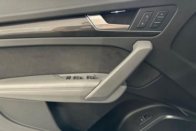 Photo of 2022 Quantum Gray Audi SQ5