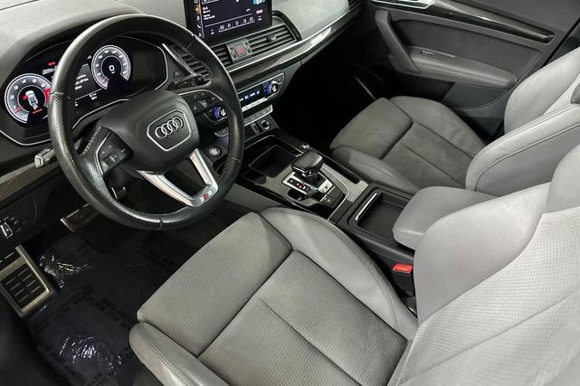 Photo of 2022 Quantum Gray Audi SQ5
