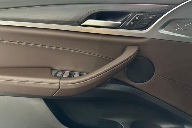 Photo of 2023 Skyscraper Gray Metallic BMW X3