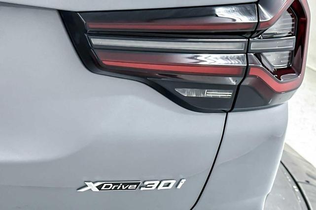 Photo of 2023 Skyscraper Gray Metallic BMW X3