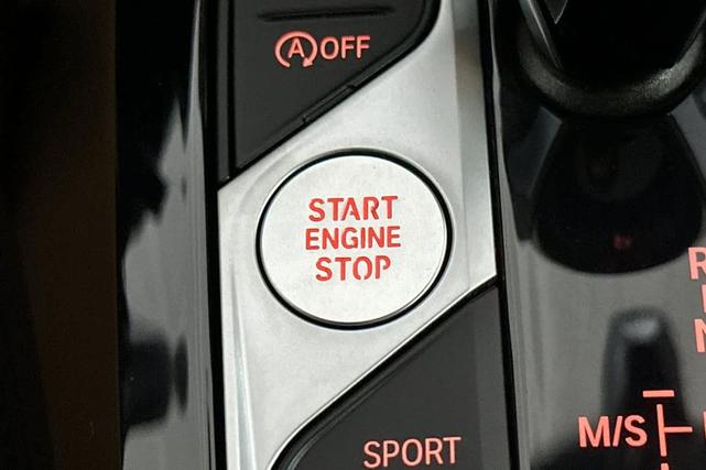 Photo of 2023 Skyscraper Gray Metallic BMW X3