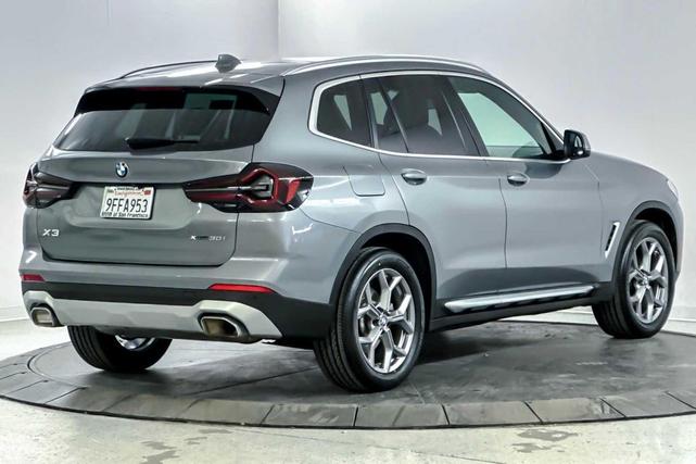 Photo of 2023 Skyscraper Gray Metallic BMW X3