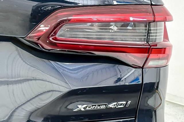 Photo of 2023 Carbon Black Metallic BMW X5