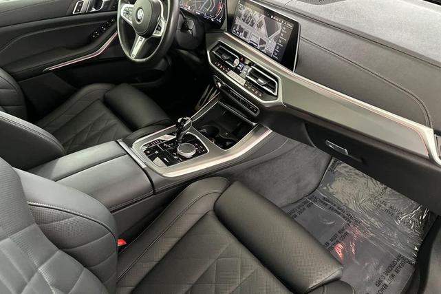 Photo of 2023 Carbon Black Metallic BMW X5