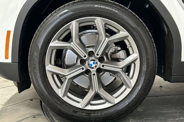 Photo of 2024 White BMW X3