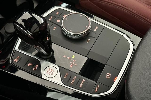 Photo of 2024 White BMW X3