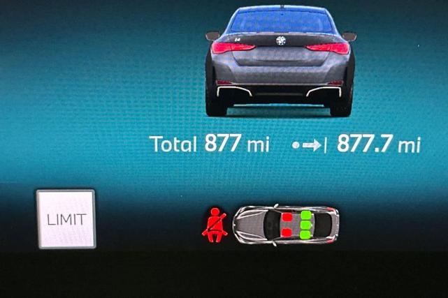 Photo of 2025 Skyscraper Grey Metallic BMW i4 Gran Coupe