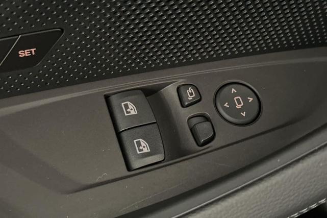 Photo of 2025 Black Sapphire Metallic BMW 430