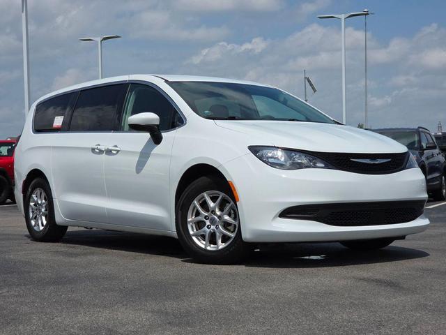 2023 Chrysler Voyager