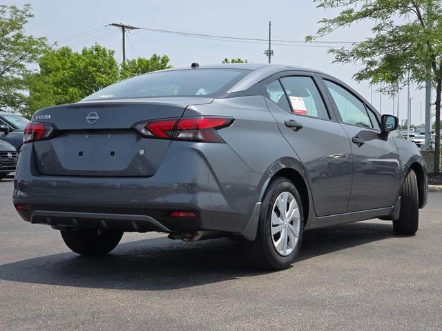 Photo of 2025 Gun Metallic Nissan Versa