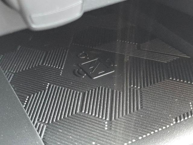 Photo of 2025 Black Nissan Versa