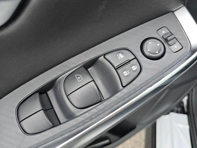 Photo of 2025 Black Nissan Sentra