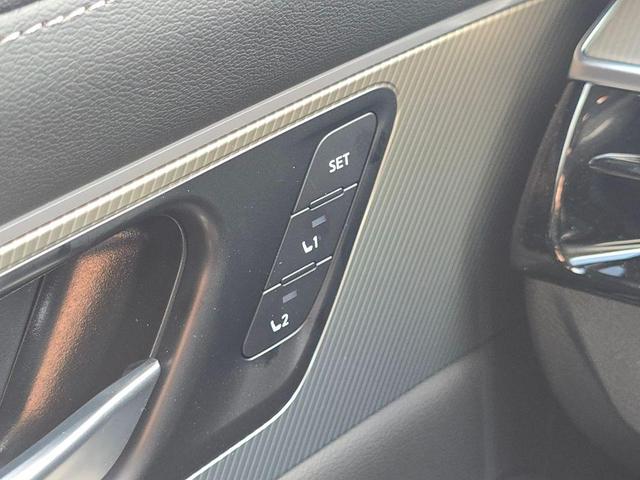 Photo of 2025 Everest White P Nissan Murano