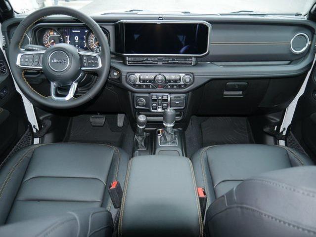 Photo of 2024 Bright White Clearcoat Jeep Wrangler
